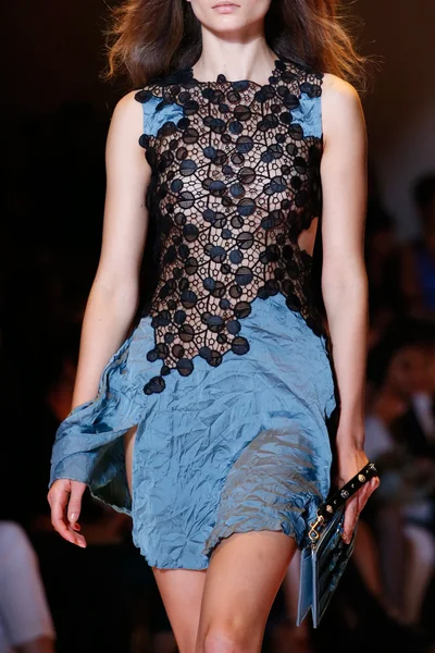 Look 70